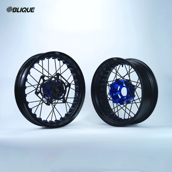 Ducati_0037 BMW F900GS Kineo Wheels