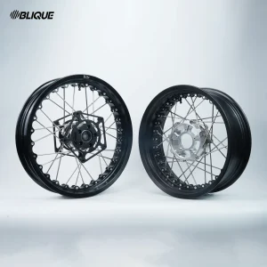 Honda_0050 Triumph Bobber 1200 Kineo Wheels