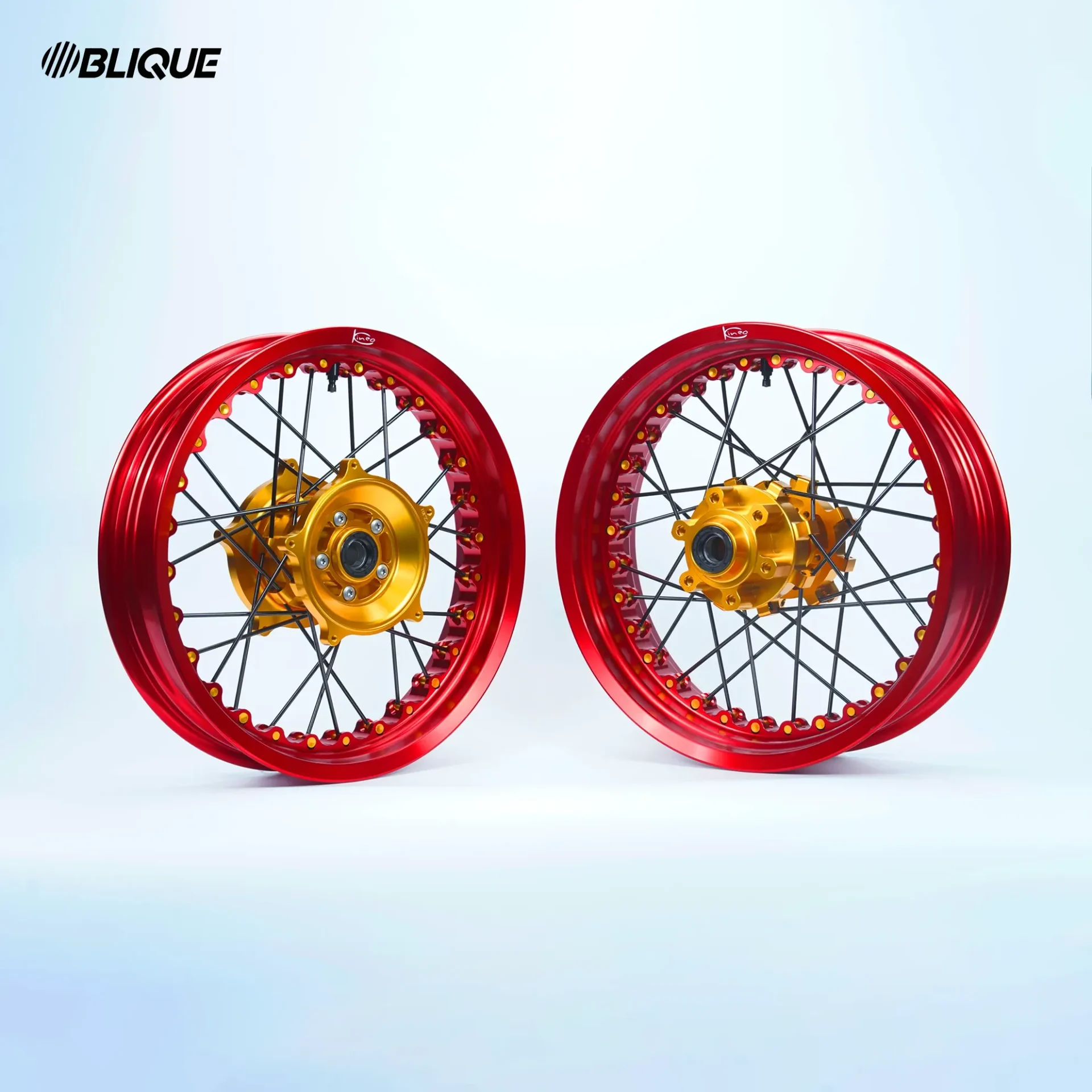Kineo tubeless spoked wheels for MV Agusta Superveloce 800 and Ago