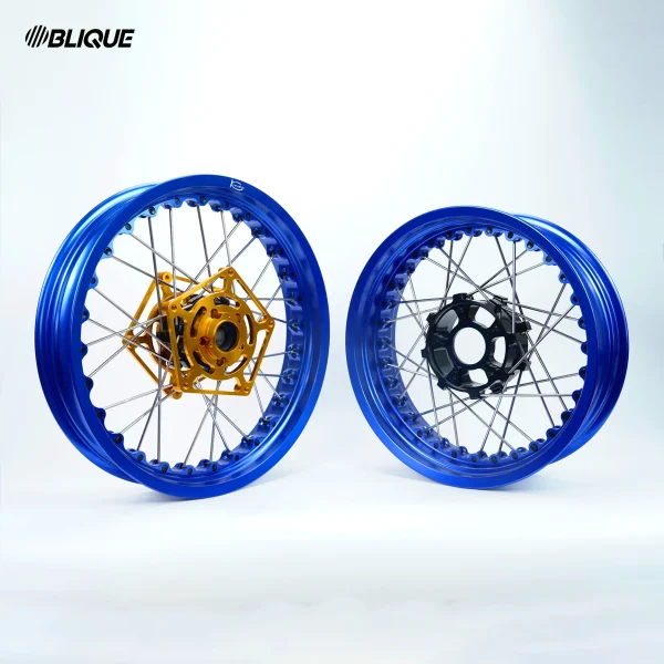 Triumph Bonneville Bobber Kineo Wheels