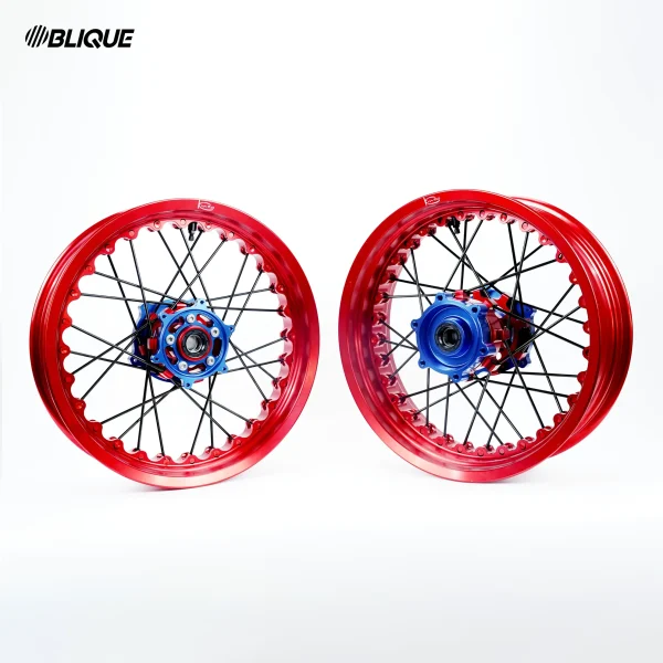 Suzuki DL650 V-Strom Kineo Wheels
